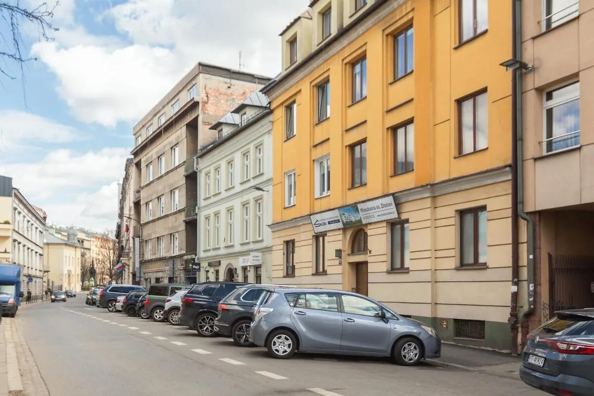 Bright Rose Apartment Krakow Poland