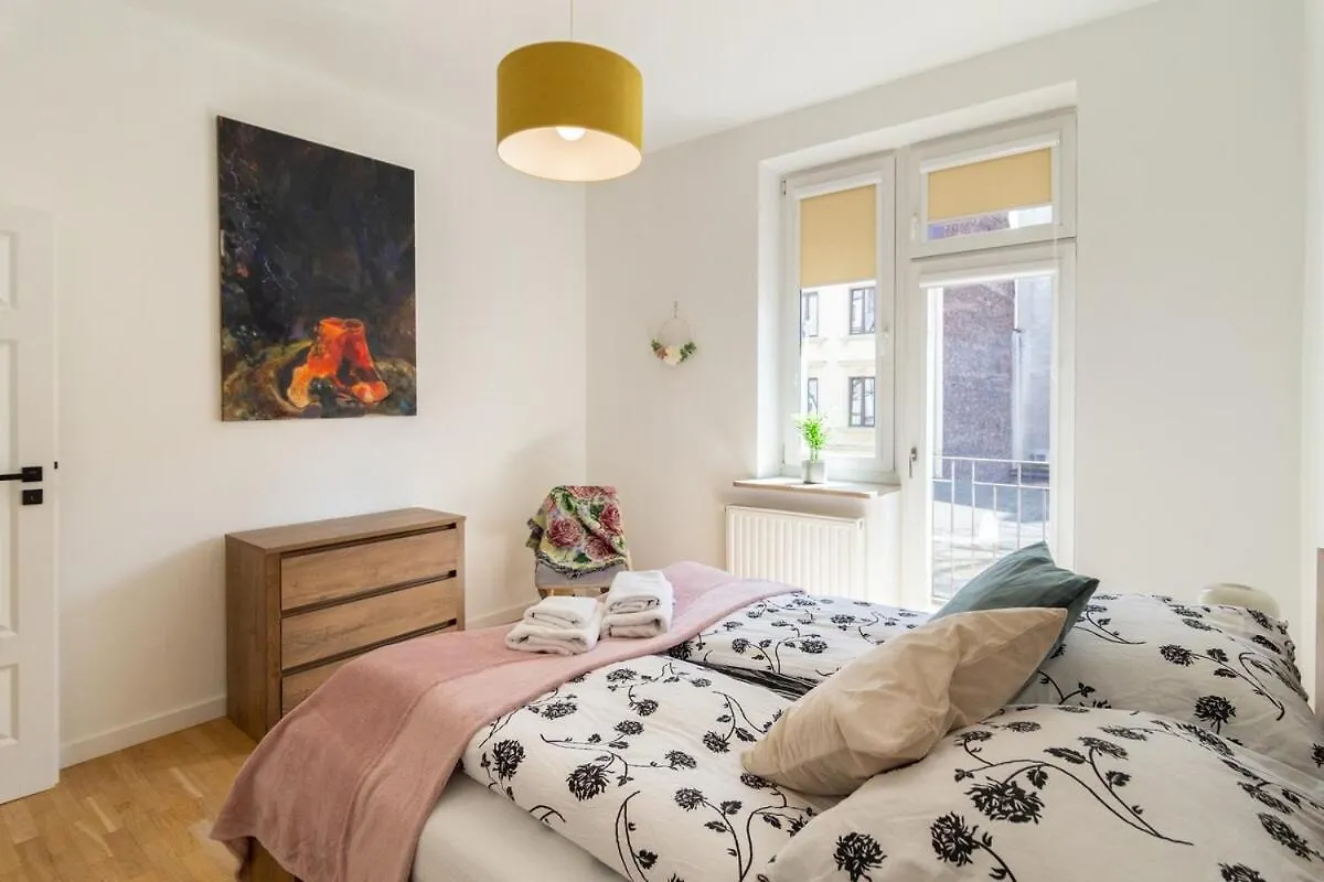 Bright Rose Apartment Krakow Poland