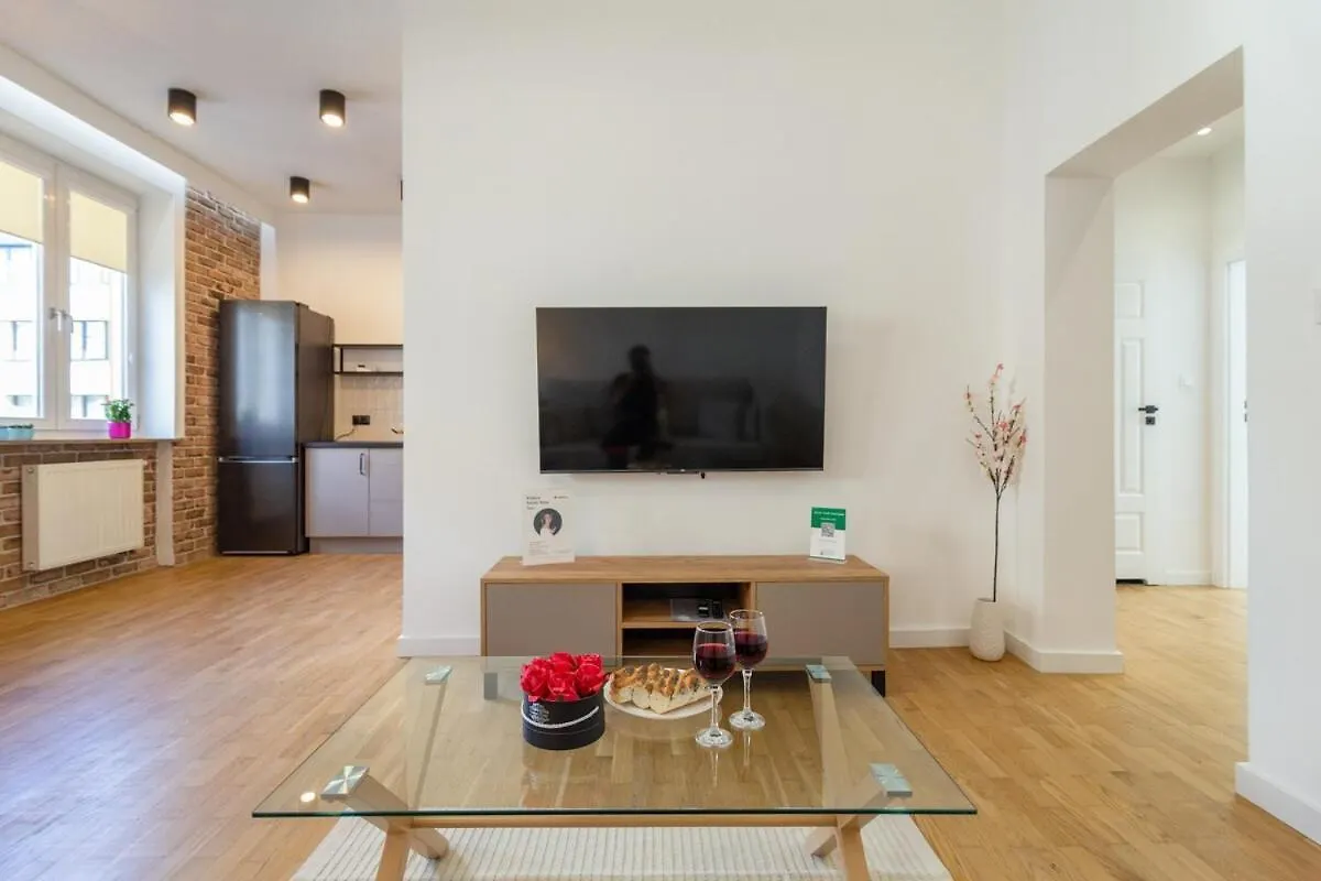 Bright Rose Apartment Krakow Poland